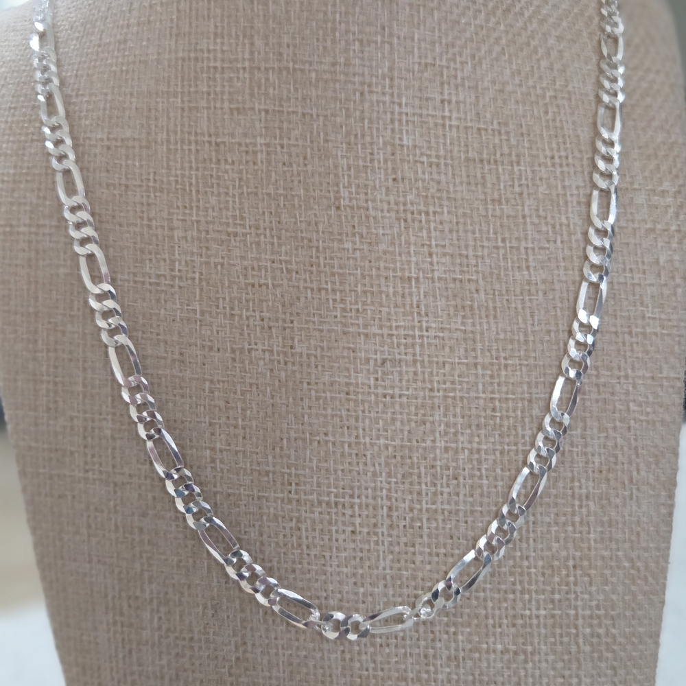 Elegant Silver Chain Necklace